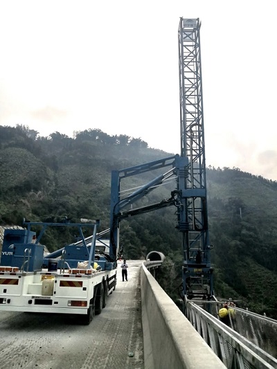 元蔓高速(红河段)全线通车，30多台永利皇宫桥检车保驾护航！