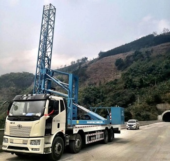 元蔓高速(红河段)全线通车，30多台永利皇宫桥检车保驾护航！